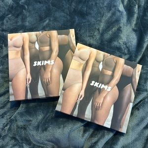 SKIMS (NEVER WORN) core control thongs (SIZE L/XL)